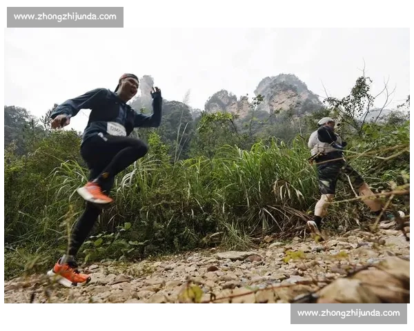 2025 司特拉越野跑张家界开跑:25 国选手决战武陵源 2025 司特拉越野跑张家界开跑:25 国选手决战武陵源